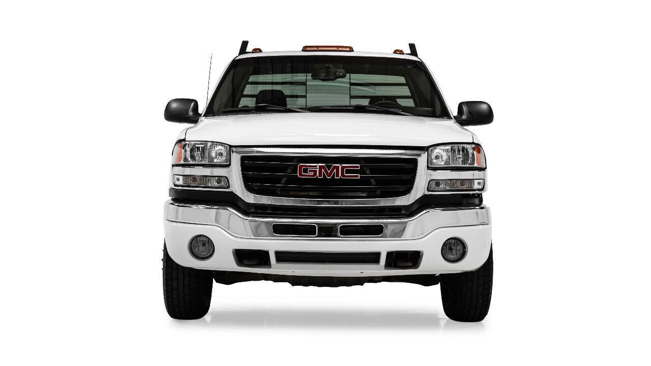 Used 2006 GMC Sierra 3500 SLE w/ Heavy-Duty Power Package RWD image 7