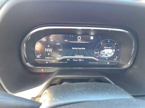 Used 2023 GMC Yukon SLT image 12