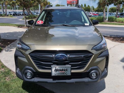 Used 2025 Subaru Outback Onyx Edition AWD/4WD image 3