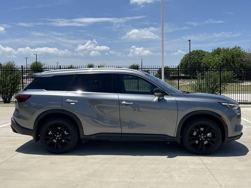 Used 2024 INFINITI QX60 Luxe w/ Performance Audio Package FWD image 3