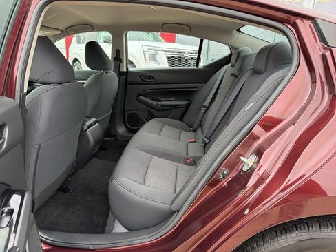 Used 2023 Nissan Altima 2.5 SV AWD/4WD image 17