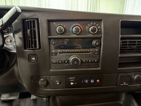 Used 2019 Chevrolet Express 2500 LS w/ Driver Convenience Package RWD image 12