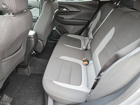 Used 2025 Chevrolet TrailBlazer LT image 16