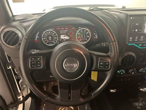 Used 2018 Jeep Wrangler Unlimited Sport S image 13