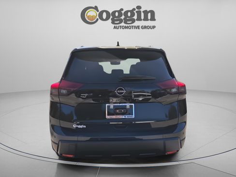New 2026 Nissan Rogue SV FWD image 4