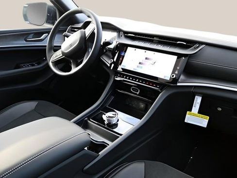 New 2026 Jeep Grand Cherokee Altitude image 19