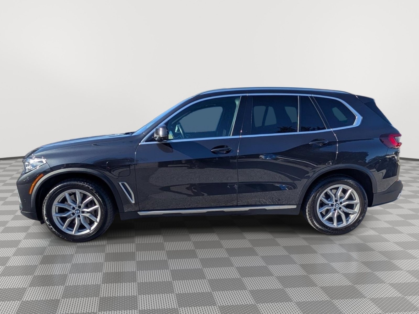 Used 2021 BMW X5 xDrive45e AWD/4WD image 2