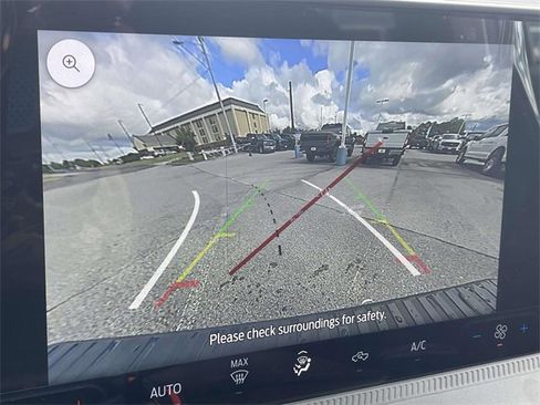 New 2025 Ford Maverick XL image 10