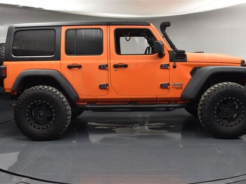 Used 2018 Jeep Wrangler Unlimited Sport S image 8