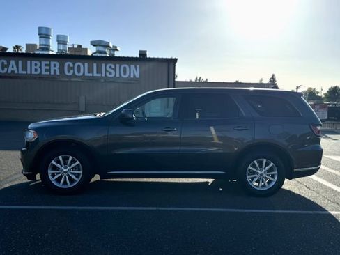 Used 2019 Dodge Durango SXT w/ 3rd Row Seating Group RWD image 8
