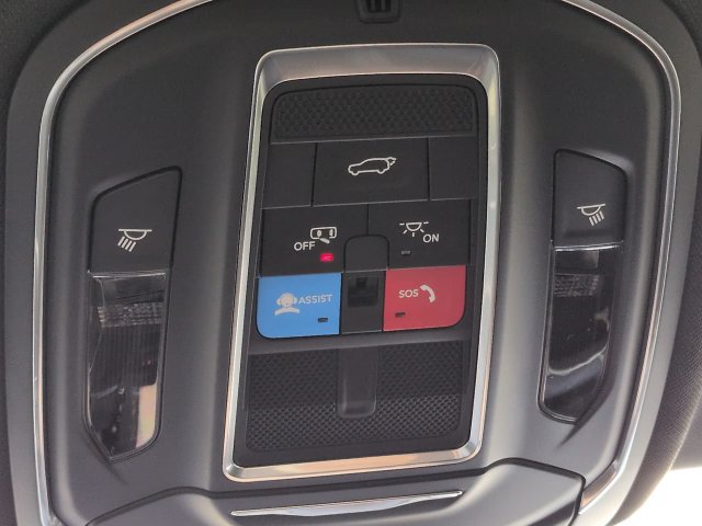 New 2027 Jeep Grand Cherokee Limited RWD image 20
