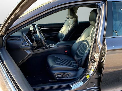 Used 2024 Toyota Camry SE image 16