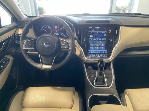 Used 2025 Subaru Outback Limited AWD/4WD image 16