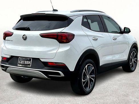 Used 2022 Buick Encore GX Select image 2