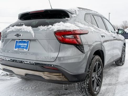 Used 2024 Chevrolet Trax ACTIV w/ Driver Confidence Package image 6