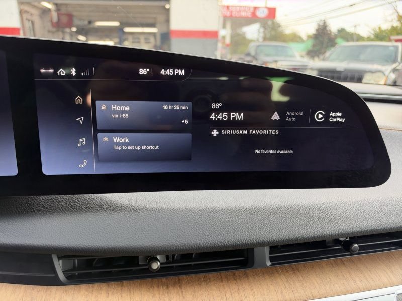 Used 2024 Lucid Air Touring AWD/4WD image 28
