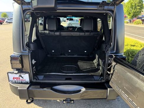 Used 2015 Jeep Wrangler Unlimited Sport AWD/4WD image 13