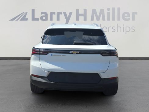 Used 2026 Chevrolet Equinox EV LT AWD/4WD image 4