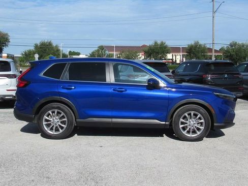 Used 2025 Honda CR-V EX image 2