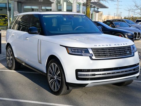 Used 2025 Land Rover Range Rover Long Wheelbase Autobiography image 3