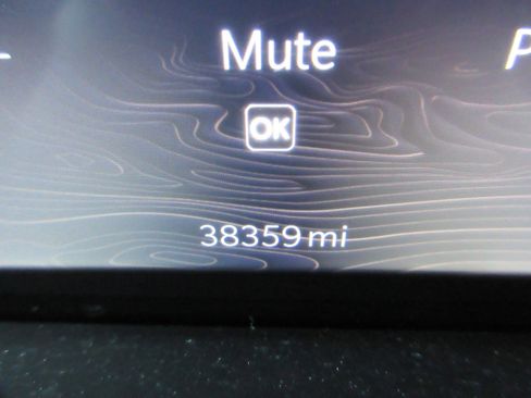 Used 2023 Jeep Wagoneer L Series III w/ Premium Group I image 41