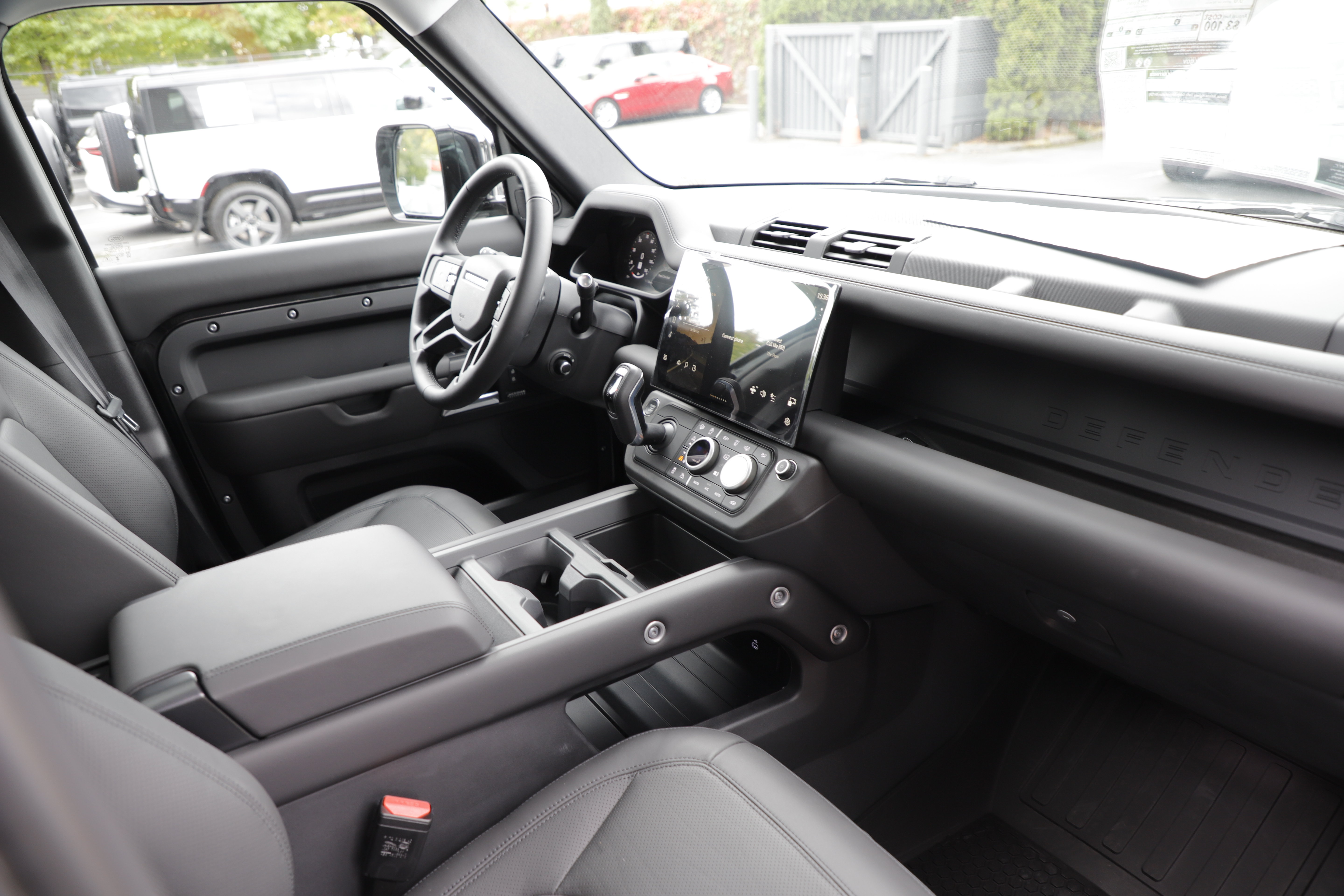 New 2026 Land Rover Defender 110 X-Dynamic SE AWD/4WD image 11