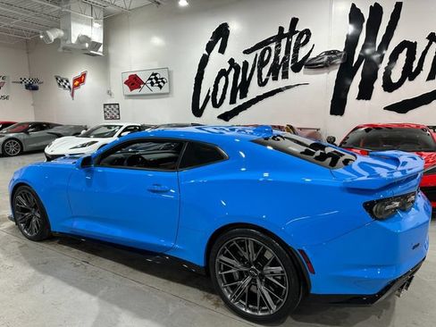 Used 2022 Chevrolet Camaro ZL1 RWD image 23
