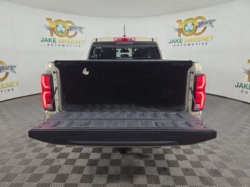 Certified 2024 Chevrolet Colorado Z71 w/ LPO, Dark Essentials Package image 33