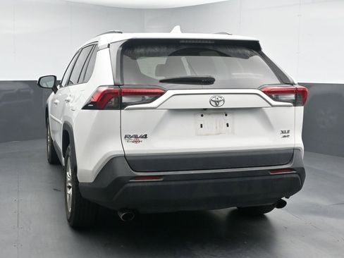 Used 2021 Toyota RAV4 XLE w/ Convenience Package AWD/4WD image 6