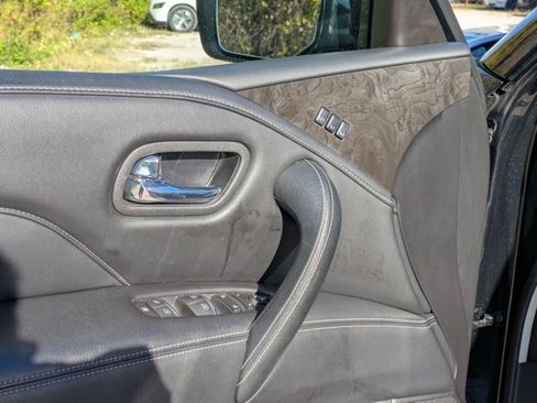 Used 2023 INFINITI QX80 Luxe w/ Cargo Package image 3