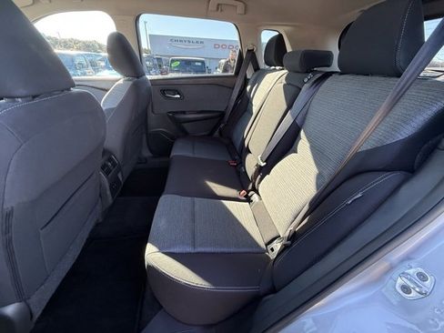 Used 2022 Nissan Rogue SV image 10