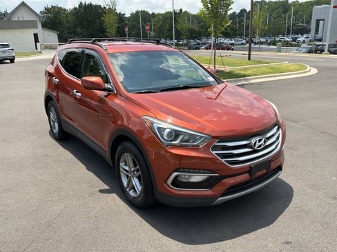 Used 2017 Hyundai Santa Fe Sport AWD/4WD image 2