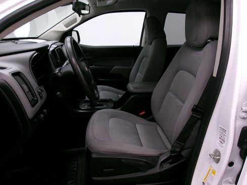 Used 2019 Chevrolet Colorado W/T w/ Custom Special Edition image 6