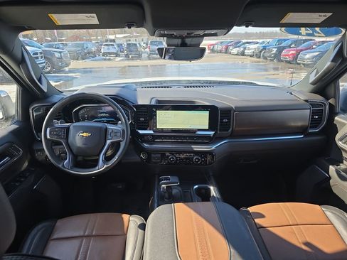 Certified 2024 Chevrolet Silverado 1500 High Country w/ Technology Package image 17