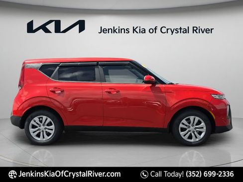 Used 2021 Kia Soul LX FWD image 4