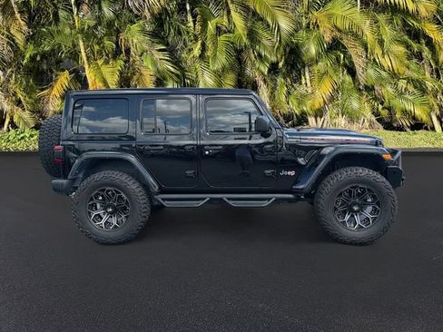 Used 2021 Jeep Wrangler Unlimited Rubicon AWD/4WD image 3
