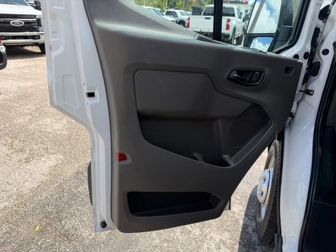 Used 2023 Ford Transit 250 148 Low Roof AWD w/ Fleet Fuel Economy Package image 12