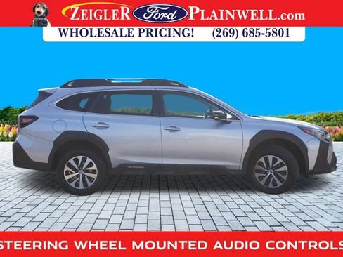 Used 2023 Subaru Outback Premium image 6