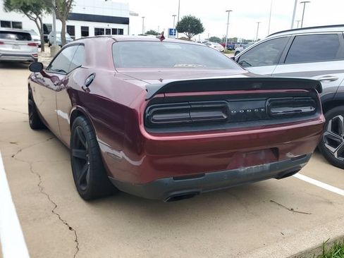 Used 2020 Dodge Challenger SRT Hellcat w/ Plus Package RWD image 7