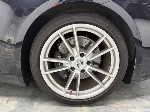 Used 2025 Porsche 911 Carrera image 33