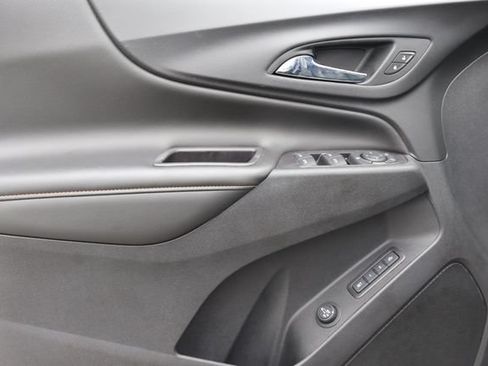 Used 2020 Chevrolet Equinox Premier w/ Premier Redline Edition FWD image 12