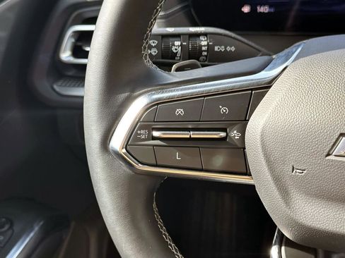 Used 2024 Chevrolet Traverse LT w/ Midnight/Sport Edition image 20