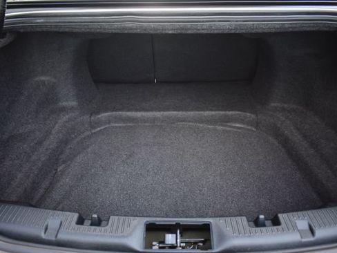 Used 2017 Ford Taurus SEL FWD image 31