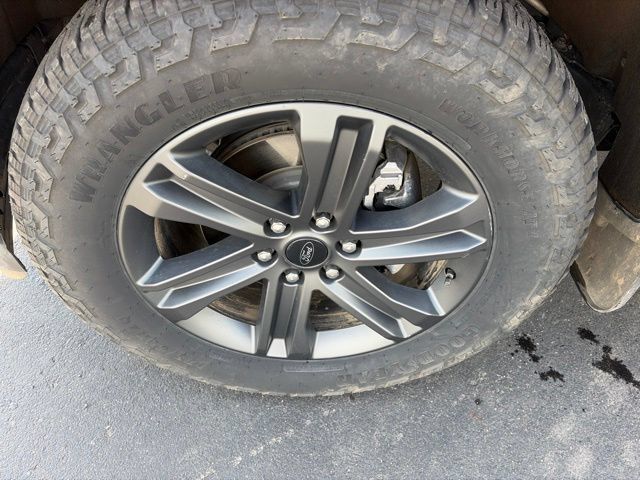Used 2023 Ford F150 Lariat w/ Equipment Group 502A High AWD/4WD image 9