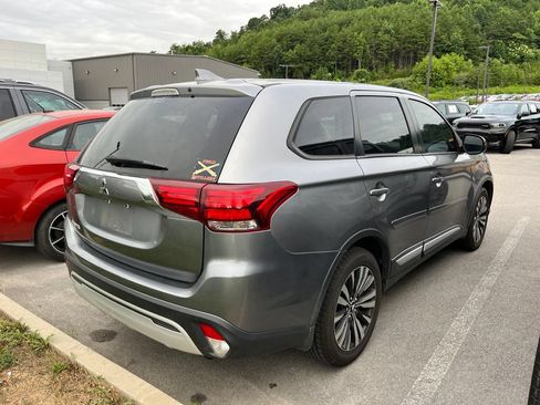 Used 2020 Mitsubishi Outlander ES FWD image 3