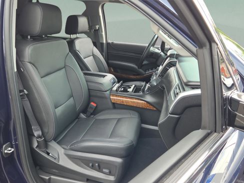 Used 2019 Chevrolet Tahoe Premier AWD/4WD image 16