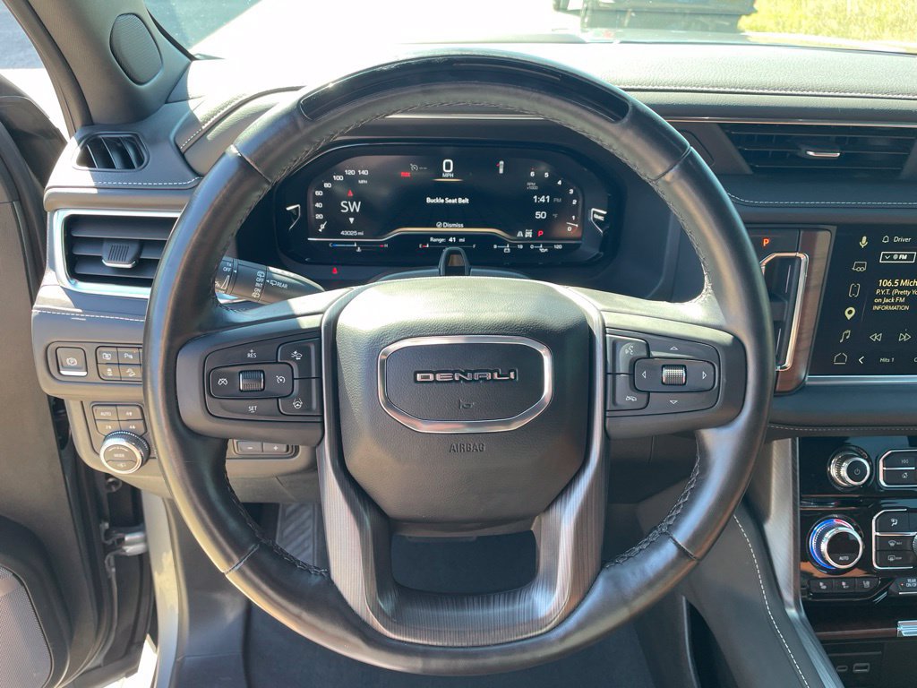 Used 2023 GMC Yukon Denali Ultimate AWD/4WD image 23