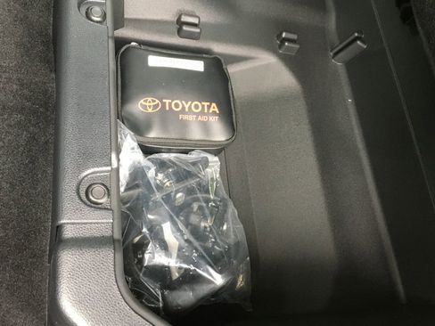 New 2026 Toyota Tundra SR5 w/ SR5 Premium Package AWD/4WD image 27