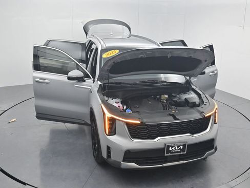 Used 2025 Kia Sorento S w/ Panoramic Sunroof Package image 55