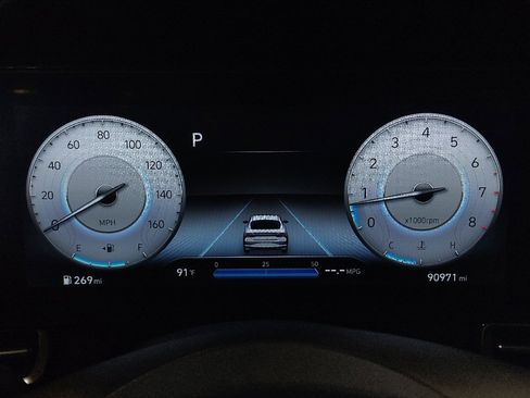 Used 2023 Hyundai Elantra Limited FWD image 23